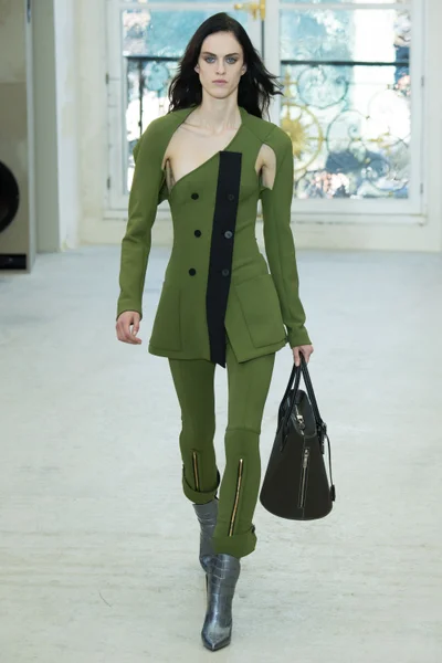 Look 4